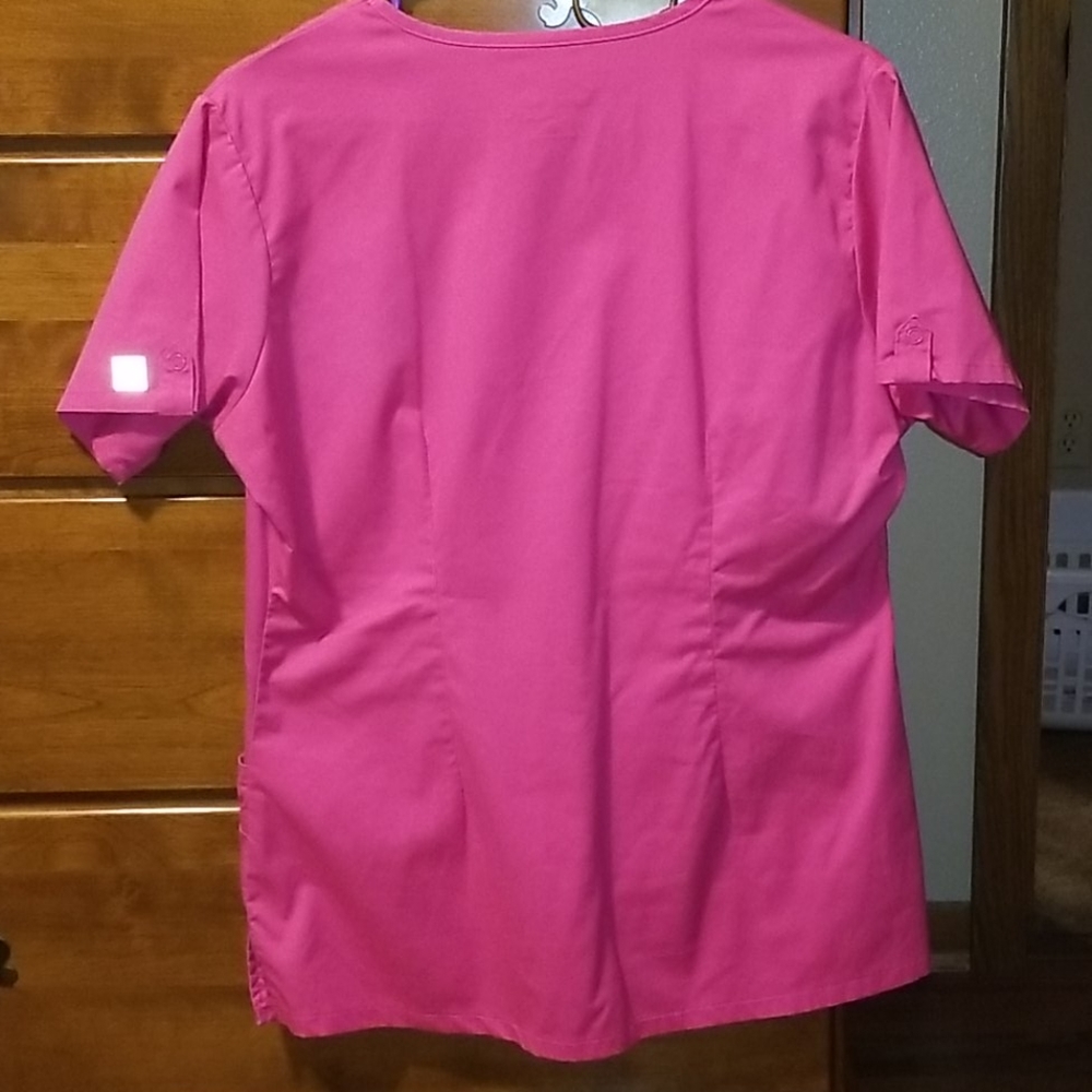 Scrub Top - Picture 3 of 4
